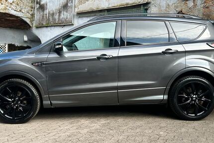 Ford Kuga 90.000 km 13.600 &euro; Saarbrücken 66117
