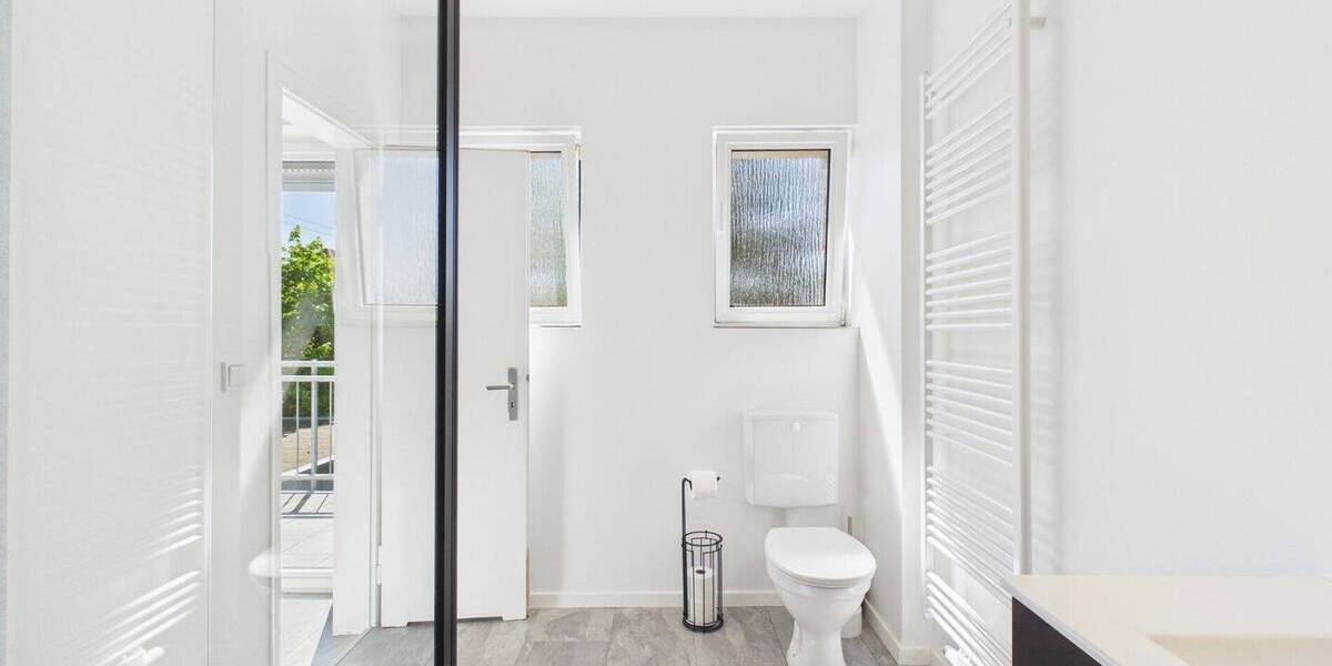 Etagenwohnung Saarbrücken Brebach-Fechingen - 3 Zimmer, 98 m&sup2;, 1.000&euro; | Angebot:26343532