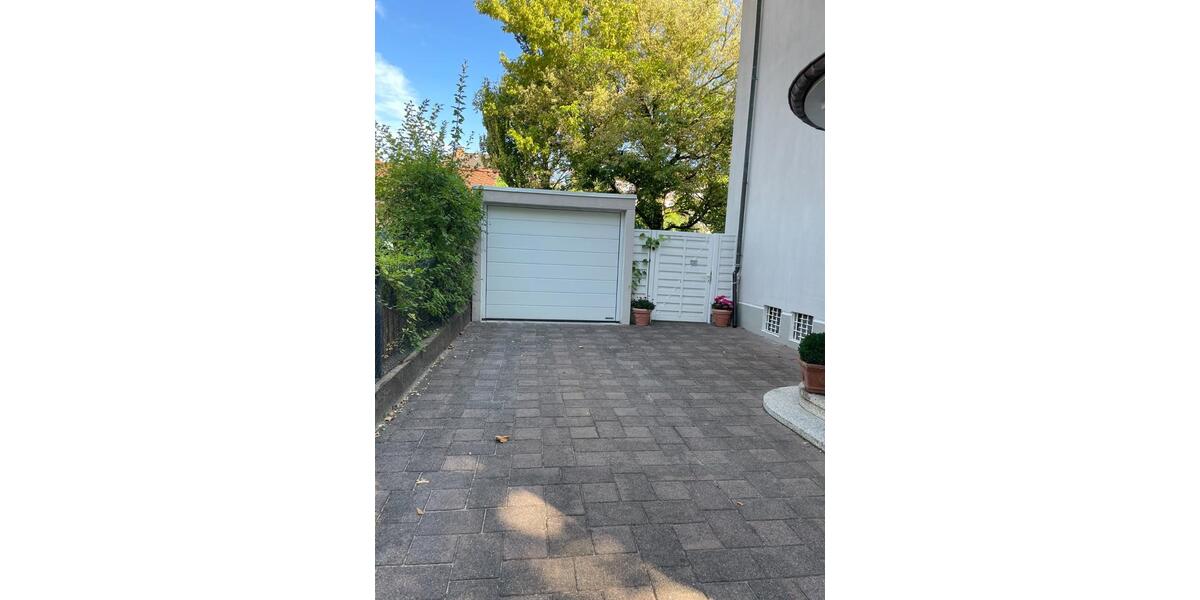 Villa Völklingen - 10 Zimmer, 252 m&sup2;, 548.000&euro; | Angebot:23682968