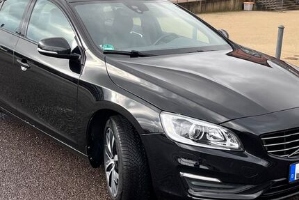 Volvo S60 154.000 km 12.200 &euro; Saarbruecken 66117