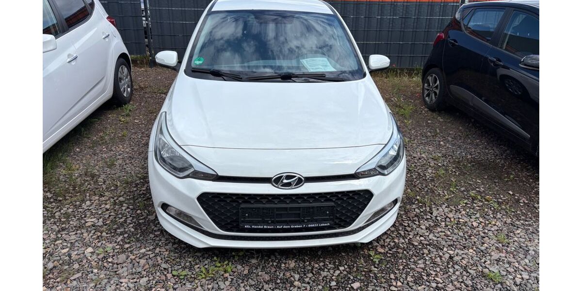 Hyundai i20 114.100 km 7.490 &euro; Lebach 66822