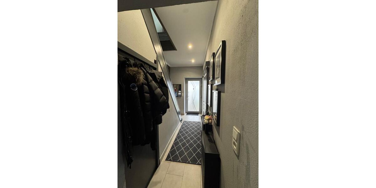 Einfamilienhaus Saarbrücken West - 5 Zimmer, 160 m&sup2;, 245.000&euro; | Angebot:25851082