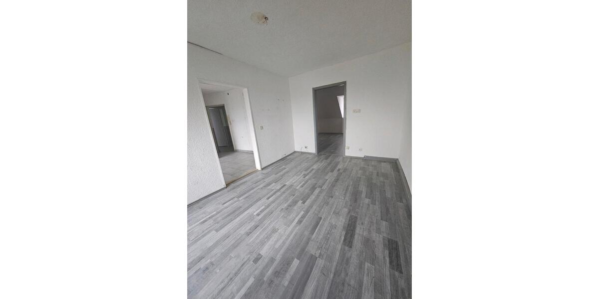 Dachgeschoßwohnung Neunkirchen Heinitz - 1 Zimmer, 55 m&sup2;, 470&euro; | Angebot:25838100