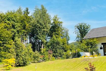 Haus Sankt Ingbert - 5 Zimmer, 140 m&sup2;, 2.450&euro; | Angebot:25311749