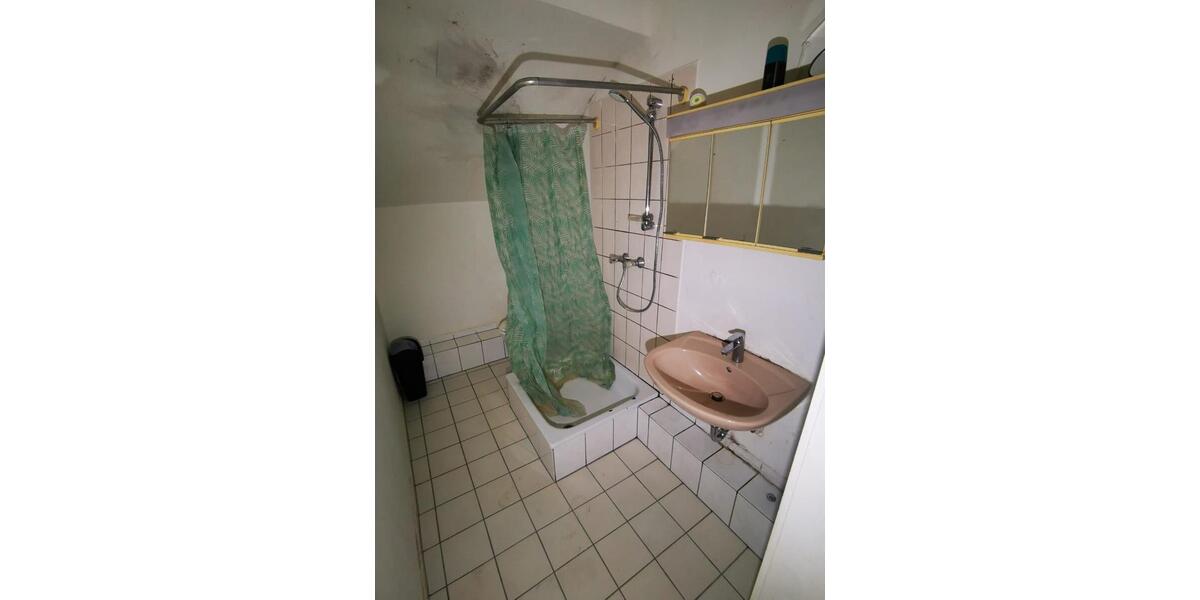 Dachgeschoßwohnung Völklingen - 2 Zimmer, 75 m&sup2;, 600&euro; | Angebot:24551465