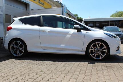 Ford Fiesta 72.230 km 12.490 &euro; Ensdorf 66806