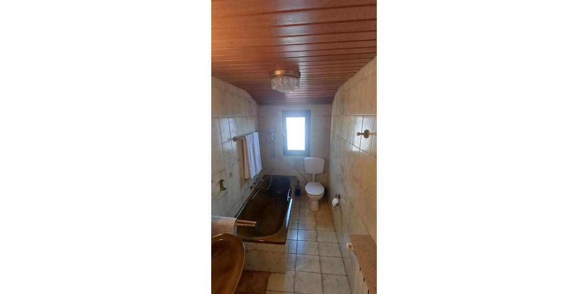 Doppelhaushälfte Bexbach - 11 Zimmer, 174 m&sup2;, 310.000&euro; | Angebot:26429293