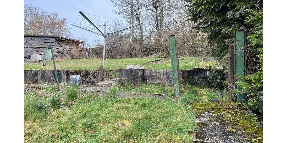 Doppelhaushälfte Schiffweiler - 5 Zimmer, 111 m&sup2;, 160.000&euro; | Angebot:25835461