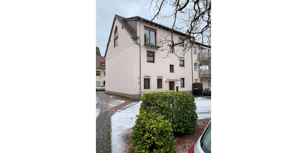 Etagenwohnung Homburg - 3 Zimmer, 104 m&sup2;, 920&euro; | Angebot:24839792