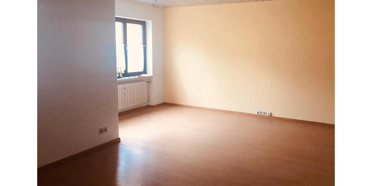 Hochparterre Saarbrücken West - 1.5 Zimmer, 70 m&sup2;, 140.000&euro; | Angebot:26827178