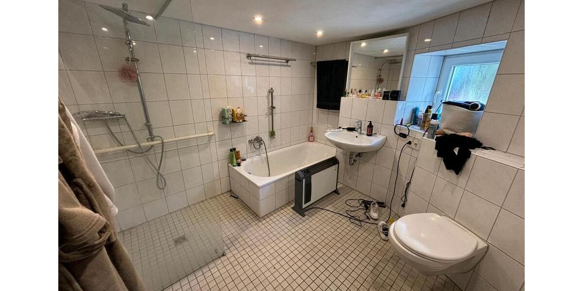 Einfamilienhaus Saarlouis - 5 Zimmer, 125 m&sup2;, 75.000&euro; | Angebot:25825038