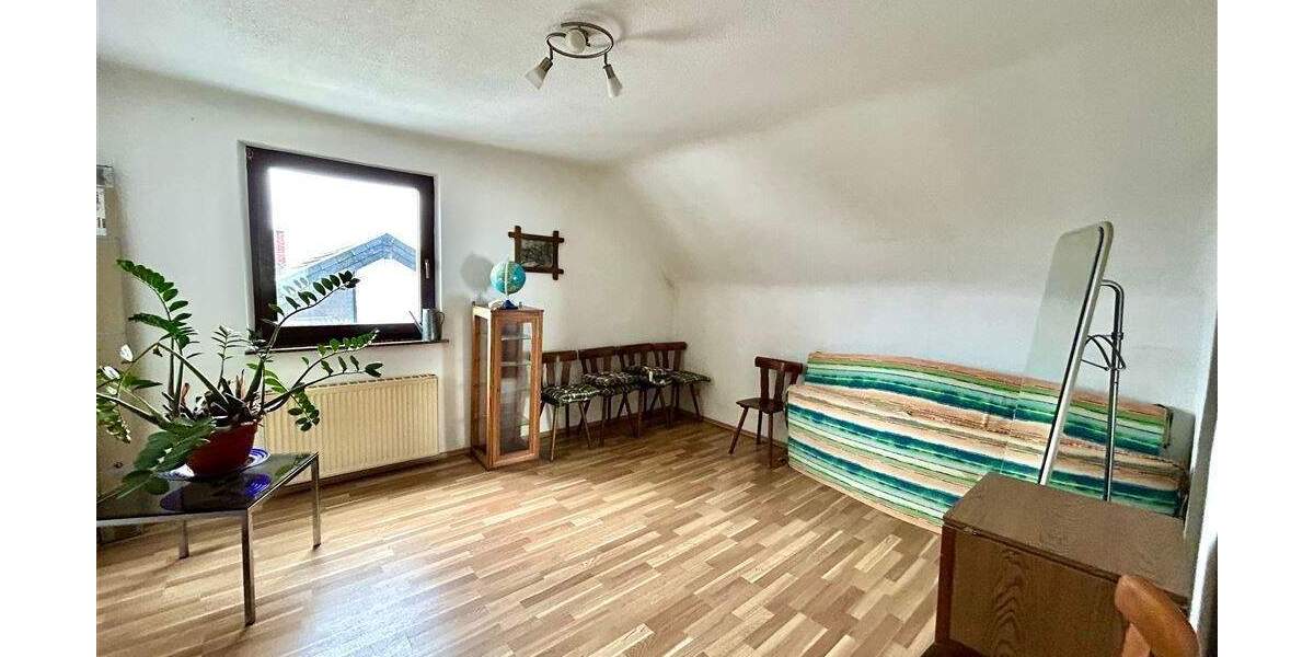 Mehrfamilienhaus, Wohnhaus Eppelborn Dirmingen - 5 Zimmer, 125 m&sup2;, 185.000&euro; | Angebot:25778035