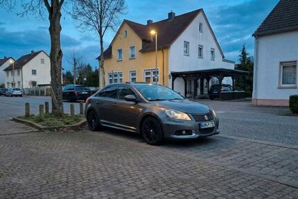 Suzuki Kizashi 99.000 km 9.990 &euro; Kirkel 66459