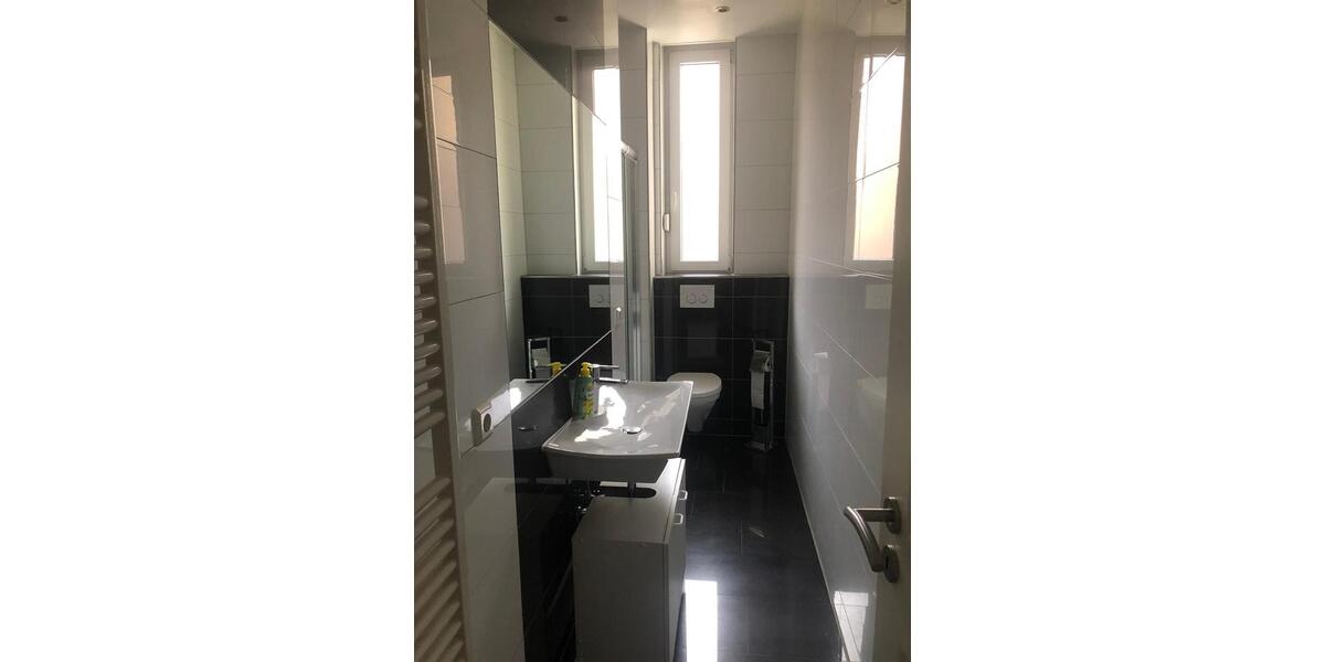 Etagenwohnung Saarbrücken - 4 Zimmer, 105 m&sup2;, 1.250&euro; | Angebot:25958793