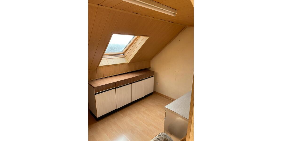 Dachgeschoßwohnung Schmelz - 2 Zimmer, 50 m&sup2;, 650&euro; | Angebot:26131357