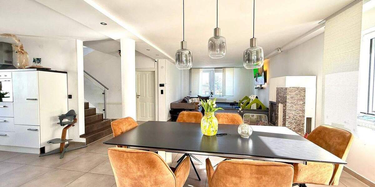 Freistehendes EFH mit großem Garten, Terrasse & Erweiterungspotenzial - saniert, neue Heizung (2023) - Einfamilienhaus Lebach | Angebot:25703541