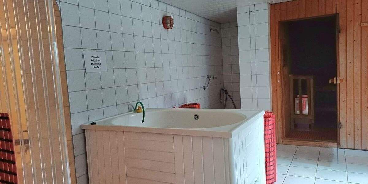 Mehrfamilienhaus, Wohnhaus Sankt Ingbert Rohrbach - 9 Zimmer, 280 m&sup2;, 249.000&euro; | Angebot:26685144