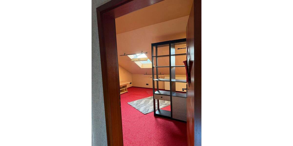 Reihenmittelhaus Ensdorf - 5 Zimmer, 130 m&sup2;, 219.000&euro; | Angebot:25657434