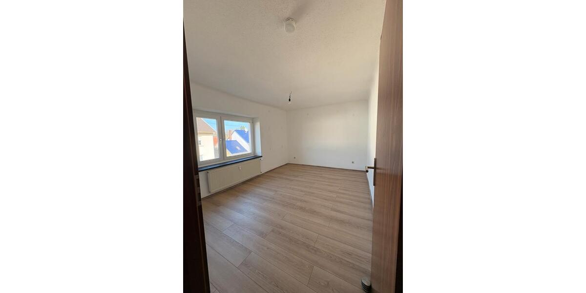 Etagenwohnung Beckingen - 2 Zimmer, 80 m&sup2;, 730&euro; | Angebot:25282126