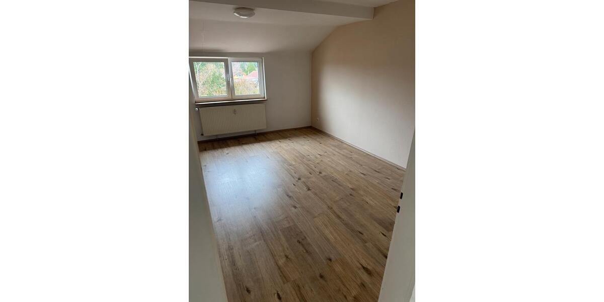 Dachgeschoßwohnung Rehlingen-Siersburg Siersburg - 2 Zimmer, 65 m&sup2;, 520&euro; | Angebot:25944431