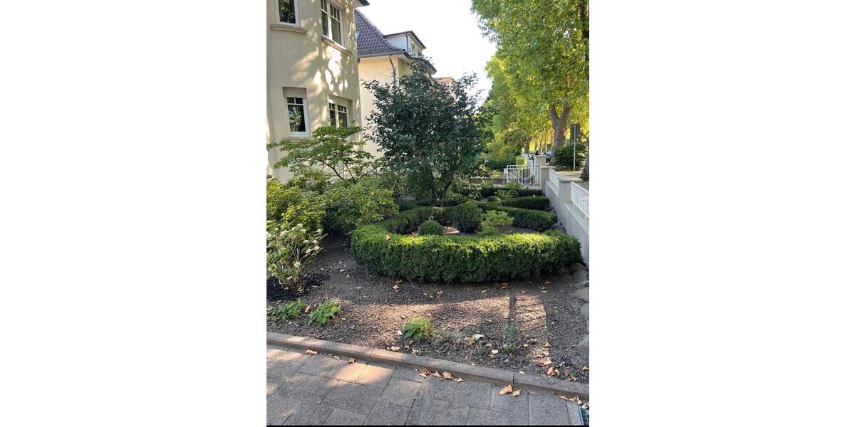 Villa Völklingen - 10 Zimmer, 252 m&sup2;, 548.000&euro; | Angebot:24673381