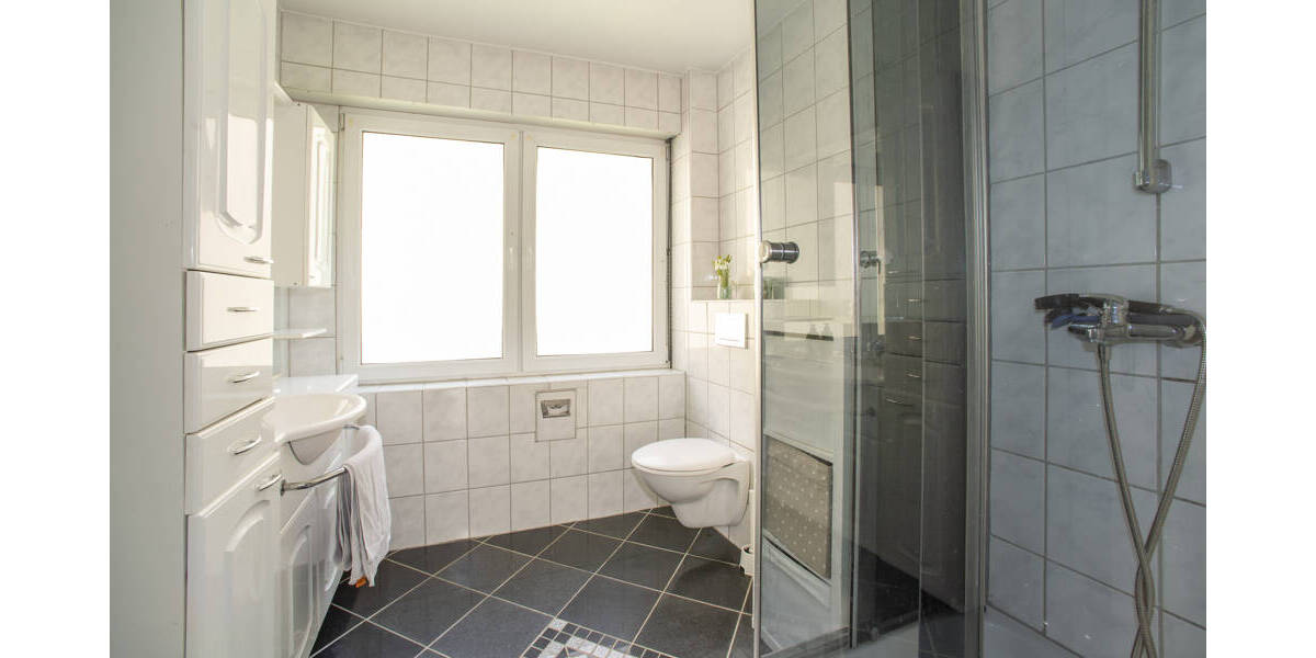 Mehrfamilienhaus, Wohnhaus Saarbrücken / Brebach-Fechingen Brebach-Fechingen - 9 Zimmer, 250 m&sup2;, 415.000&euro; | Angebot:25957973