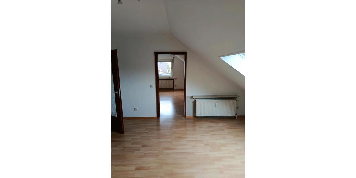 Dachgeschoßwohnung Illingen - 3 Zimmer, 60 m&sup2;, 600&euro; | Angebot:26626529