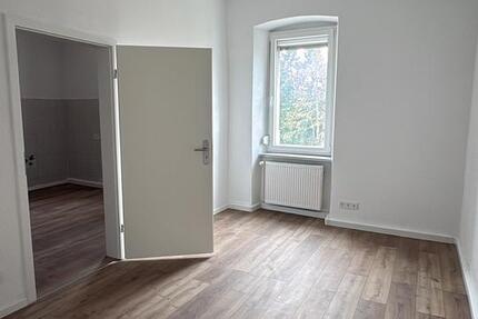 Wohnung Neunkirchen Heinitz - 3 Zimmer, 87 m&sup2;, 750&euro; | Angebot:25986606