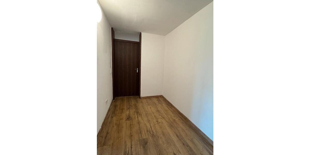 Erdgeschoßwohnung Saarbrücken Kieselhumes - 3 Zimmer, 98 m&sup2;, 750&euro; | Angebot:25422536