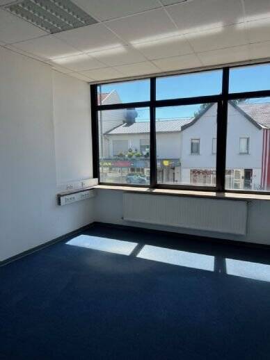 Gewerbeobjekt Schwalbach - 5 Zimmer, 143 m&sup2;, 860&euro; | Angebot:25663140