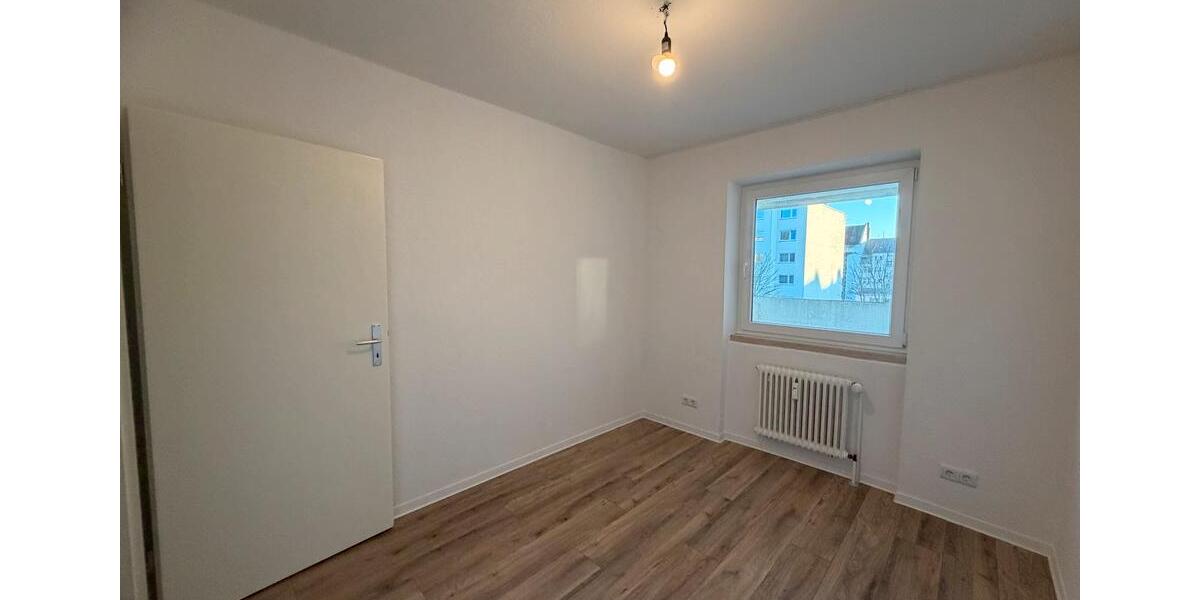 Etagenwohnung Saarbrücken Eschberg - 3 Zimmer, 73 m&sup2;, 693&euro; | Angebot:25355238