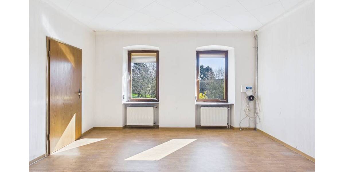 Einfamilienhaus Püttlingen - 7 Zimmer, 113 m&sup2;, 115.000&euro; | Angebot:26685705