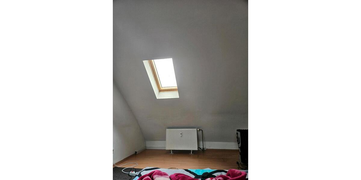 Etagenwohnung Saarbrücken Eschberg - 1 Zimmer, 70 m&sup2;, 330&euro; | Angebot:26123032