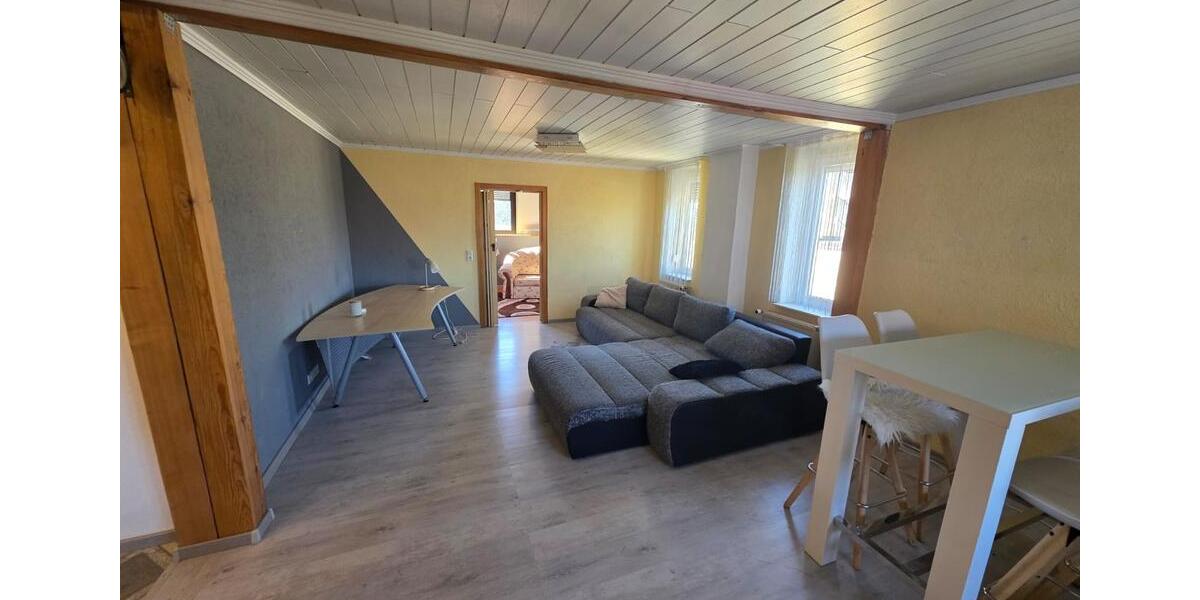 Dachgeschoßwohnung Friedrichsthal - 3 Zimmer, 93 m&sup2;, 1.050&euro; | Angebot:25765547