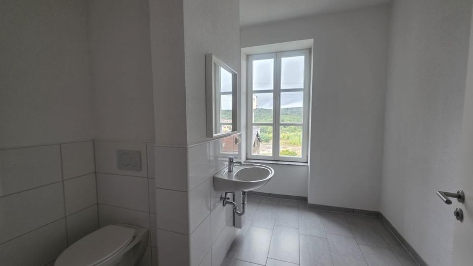 Etagenwohnung Quierschied - 4 Zimmer, 150 m&sup2;, 1.250&euro; | Angebot:25362910