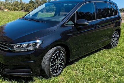 VW Touran 63.000 km 26.900 &euro; Spiesen-Elversberg 66583