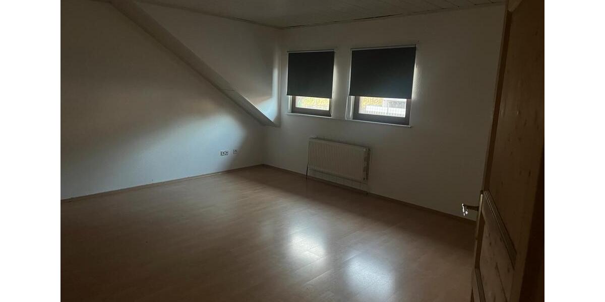 Etagenwohnung Völklingen - 3 Zimmer, 85 m&sup2;, 950&euro; | Angebot:24842830