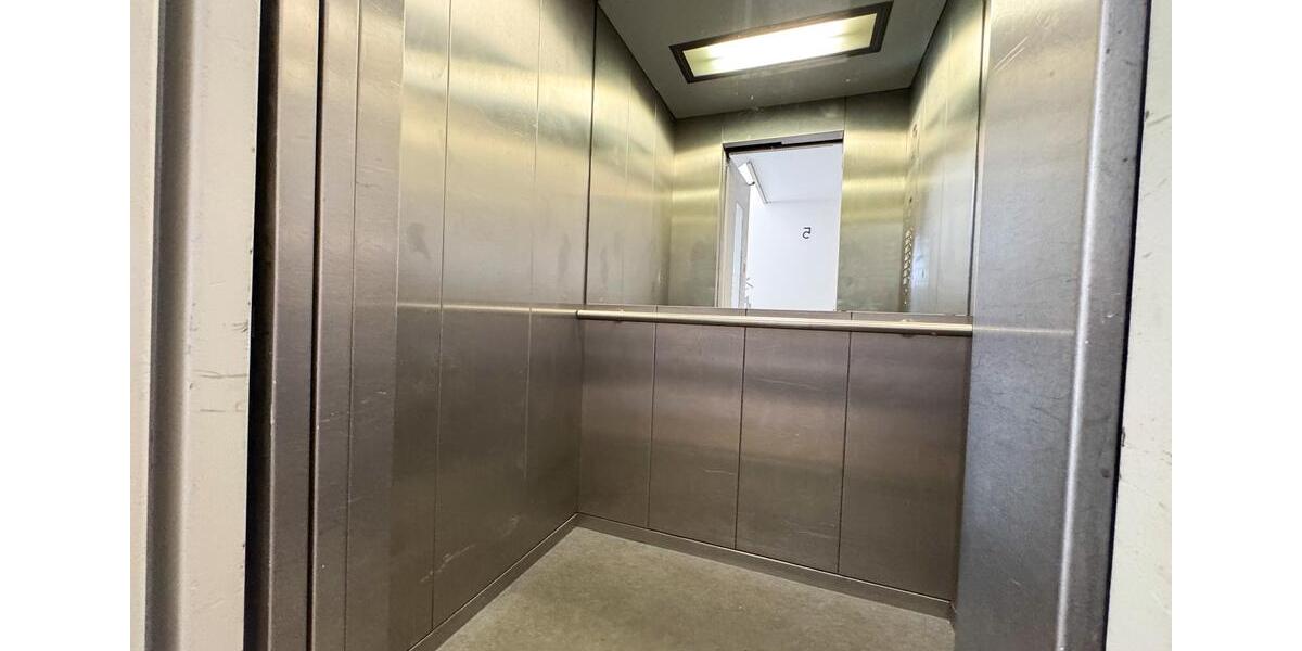 Etagenwohnung Saarbrücken Neue Bremm - 1 Zimmer, 25 m&sup2;, 320&euro; | Angebot:23217213