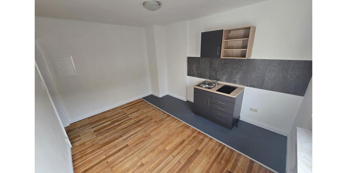 Etagenwohnung Homburg - 1 Zimmer, 23 m&sup2;, 300&euro; | Angebot:25647405