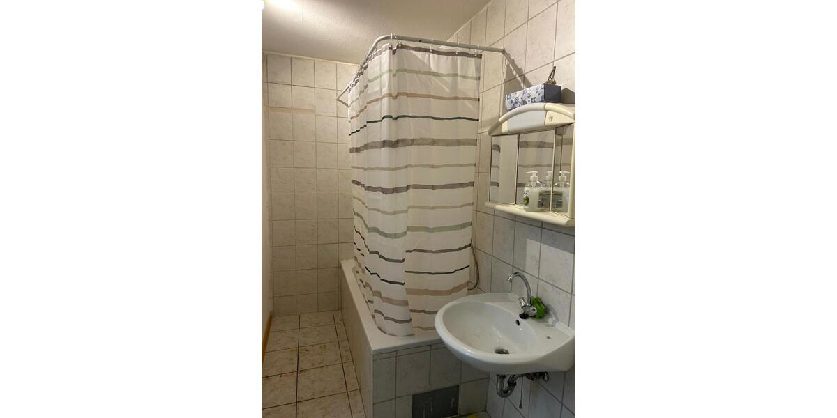 Erdgeschoßwohnung Saarbrücken West - 1 Zimmer, 30 m&sup2;, 420&euro; | Angebot:25350675