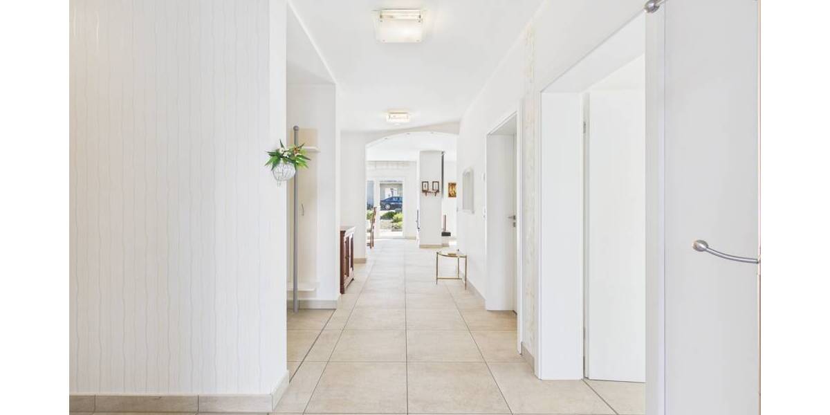 Einfamilienhaus Saarbrücken / Klarenthal Klarenthal - 6 Zimmer, 226 m&sup2;, 630.000&euro; | Angebot:26244752