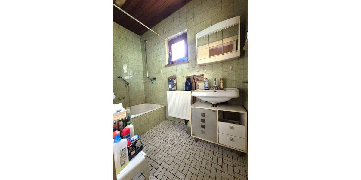 Mehrfamilienhaus, Wohnhaus Saarbrücken Dudweiler - 4 Zimmer, 95 m&sup2;, 99.000&euro; | Angebot:25743844