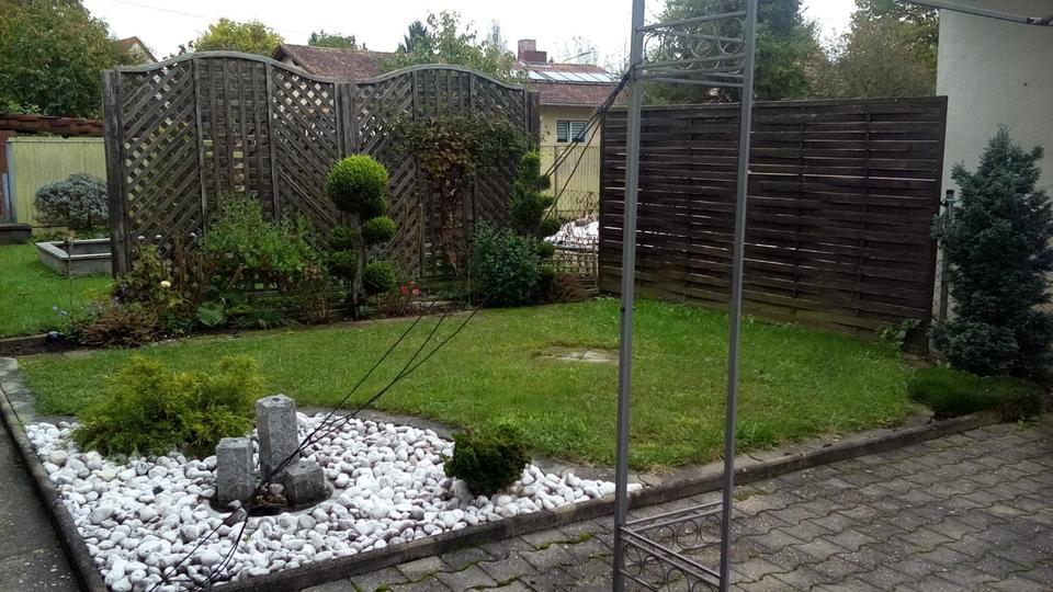 Etagenwohnung Neunkirchen Heinitz - 3 Zimmer, 105 m&sup2;, 750&euro; | Angebot:25933879