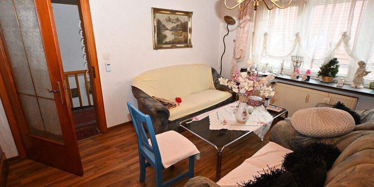 Einfamilienhaus Bexbach / Frankenholz Frankenholz - 7 Zimmer, 148 m&sup2;, 115.000&euro; | Angebot:25706690