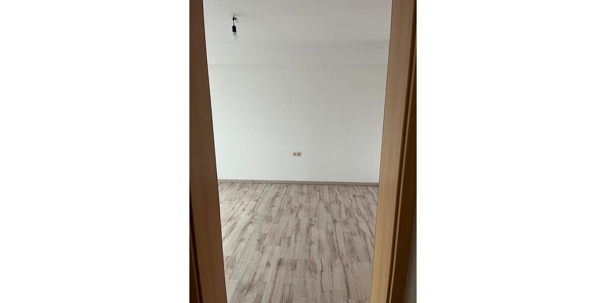 Etagenwohnung Saarbrücken West - 2 Zimmer, 60 m&sup2;, 476&euro; | Angebot:25509779
