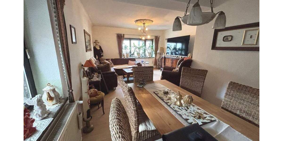 Einfamilienhaus Schwalbach Hülzweiler - 5 Zimmer, 123 m&sup2;, 129.000&euro; | Angebot:25667219