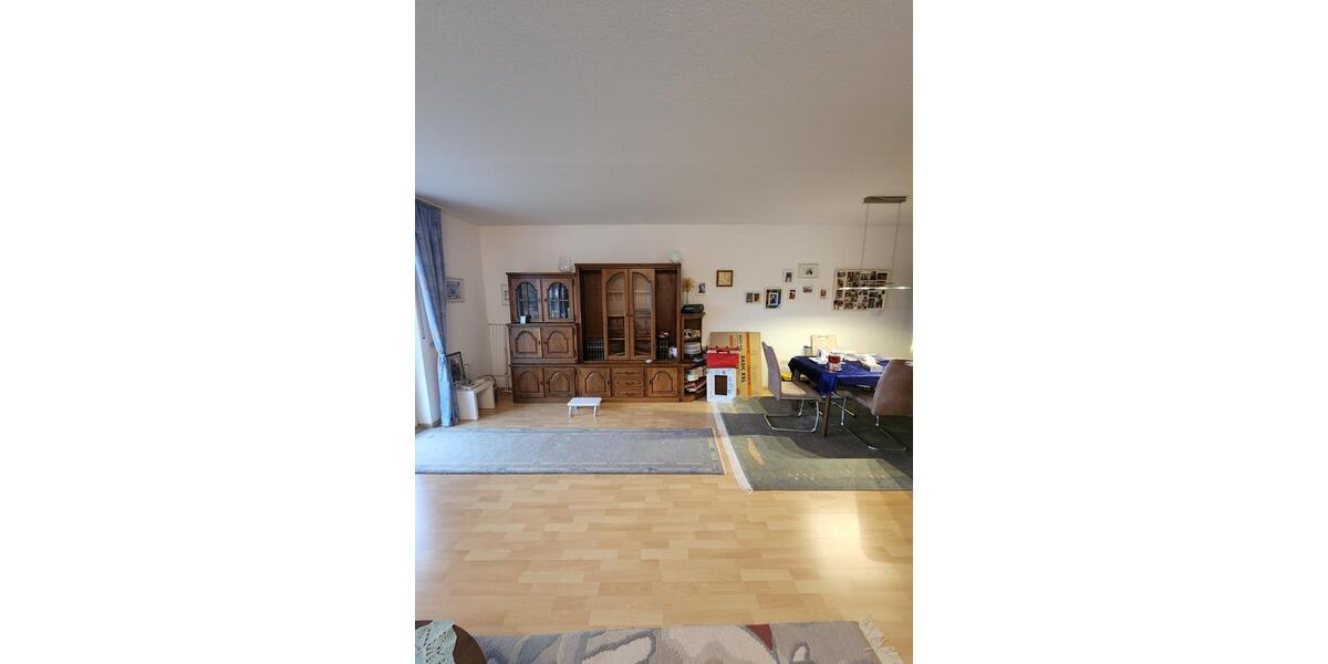 Etagenwohnung Saarbrücken West - 2 Zimmer, 70 m&sup2;, 500&euro; | Angebot:25361027