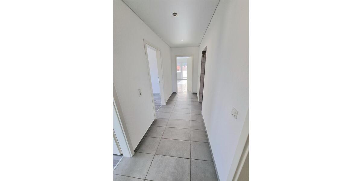 Dachgeschoßwohnung Sankt Ingbert - 3 Zimmer, 72 m&sup2;, 800&euro; | Angebot:25755078