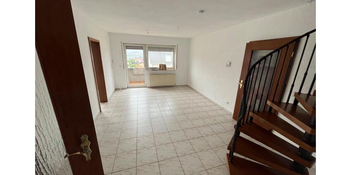 Dachgeschoßwohnung Völklingen - 4 Zimmer, 98 m&sup2;, 640&euro; | Angebot:25869334