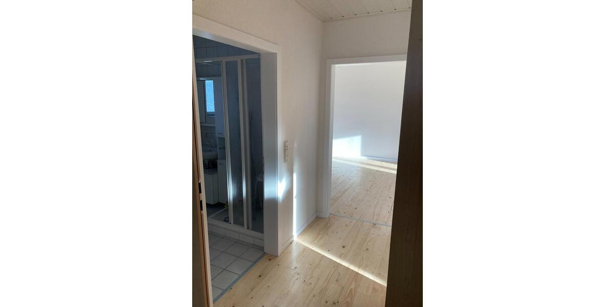 Etagenwohnung Neunkirchen Heinitz - 3.5 Zimmer, 69 m&sup2;, 580&euro; | Angebot:25417805